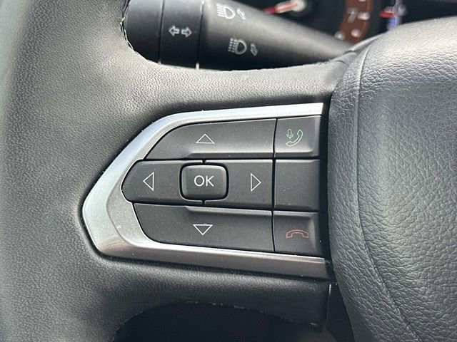 Used 2023 Jeep Compass Latitude image 23