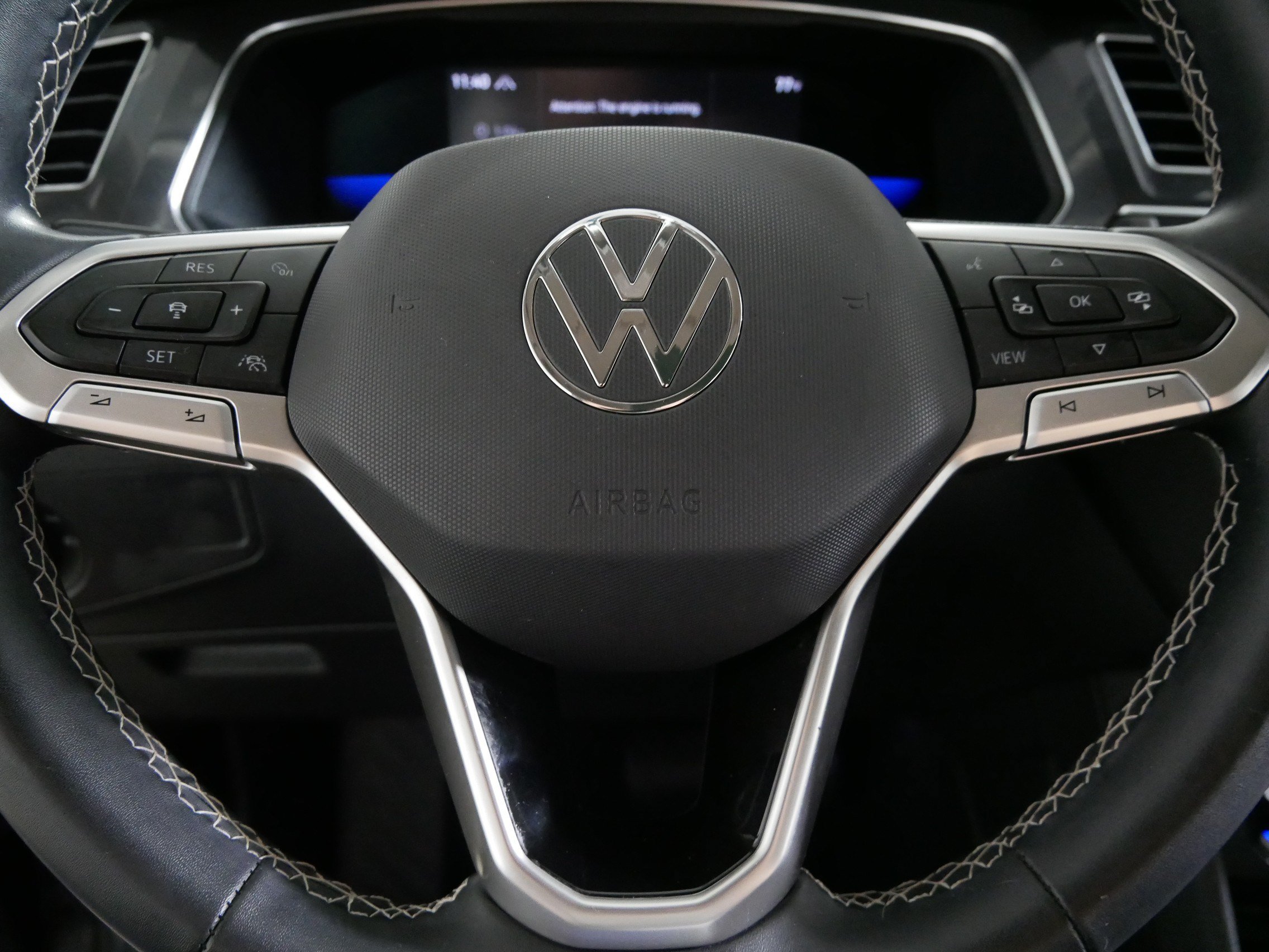 Used 2022 Volkswagen Tiguan SE AWD/4WD image 25