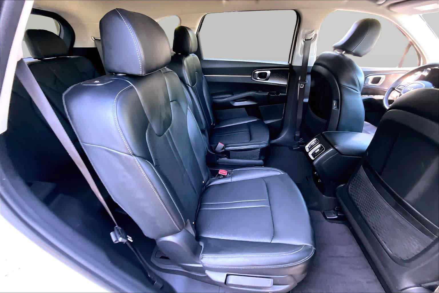 Used 2023 Kia Sorento EX AWD/4WD image 18