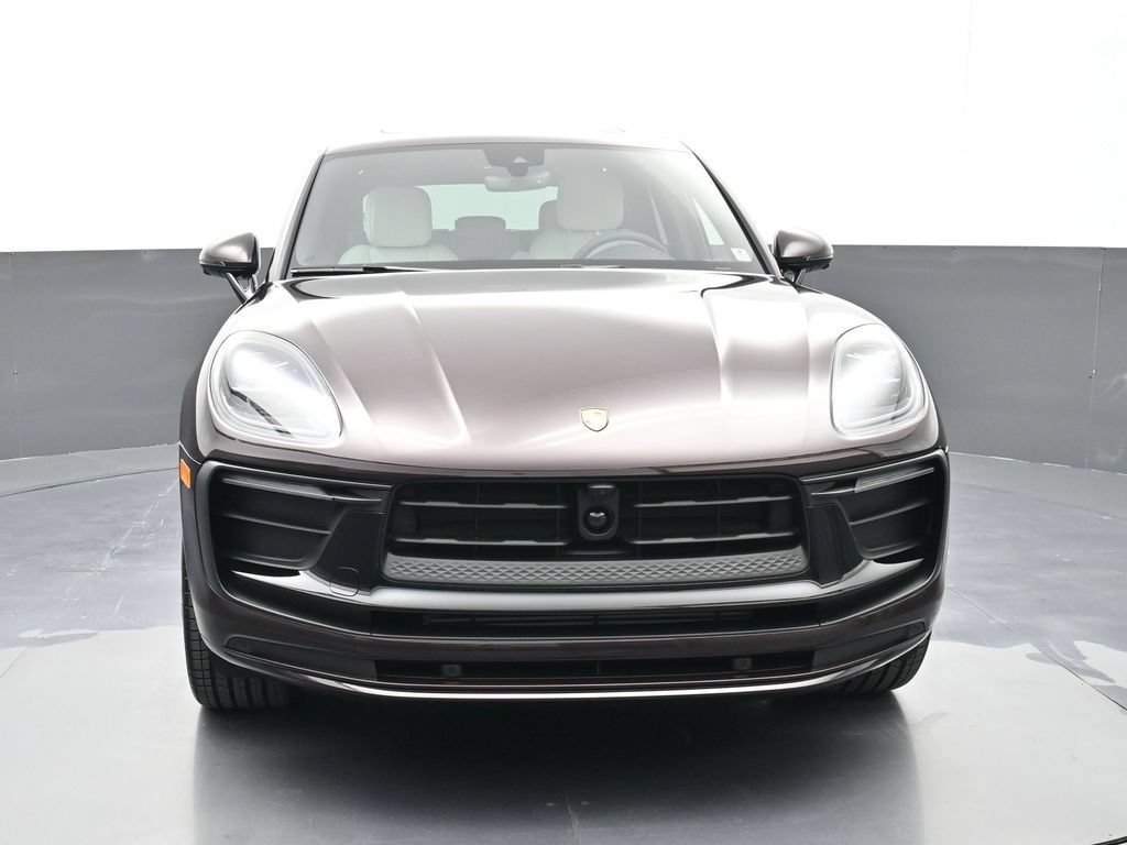 Certified 2026 Porsche Macan AWD/4WD image 29