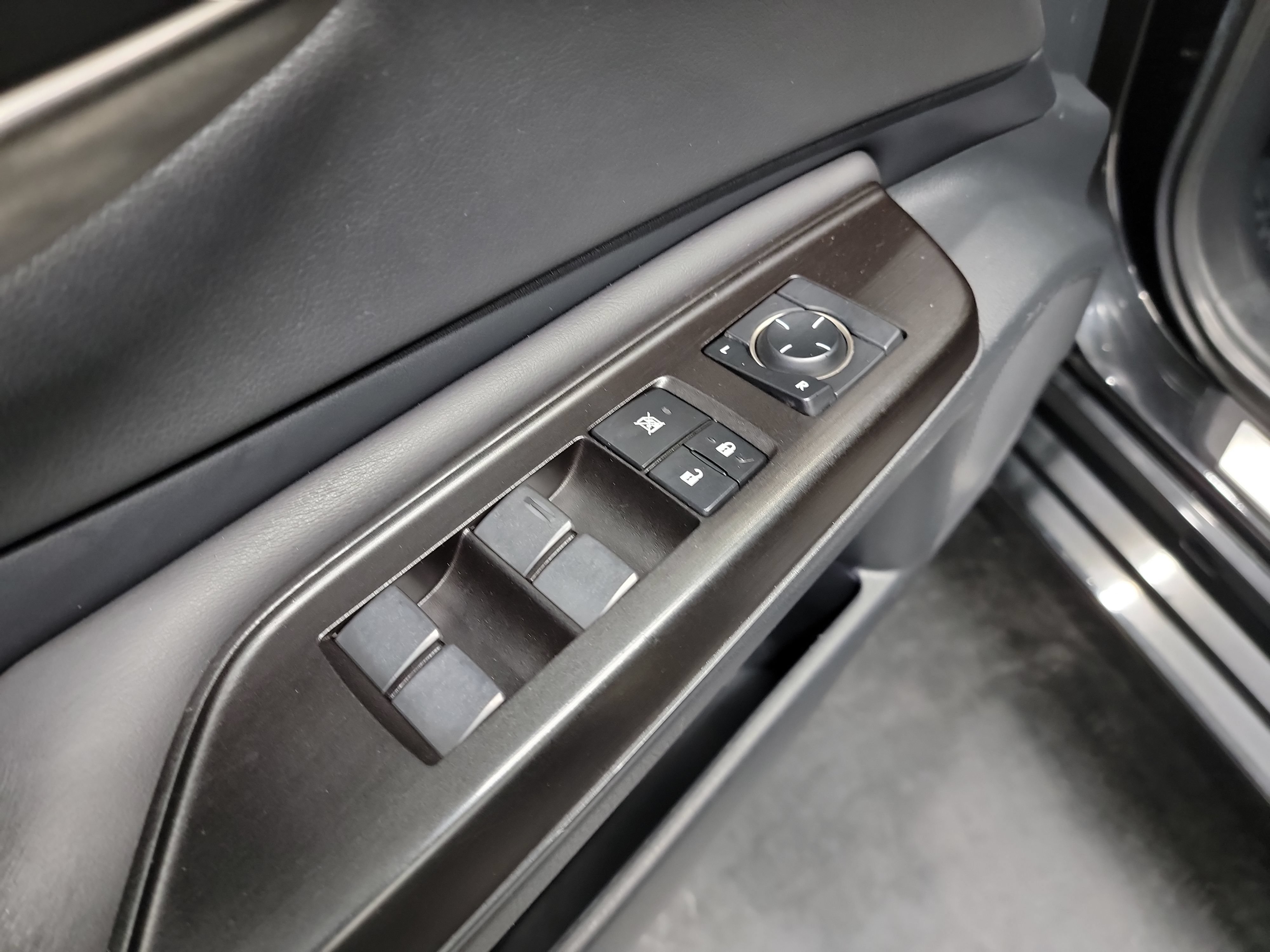 Used 2019 Lexus ES 350 w/ Premium Package FWD image 12