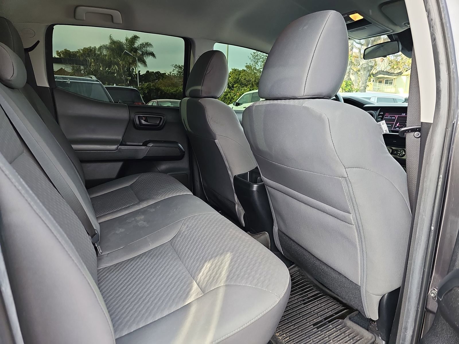 Used 2022 Toyota Tacoma SR w/ SR Convenience Package image 11