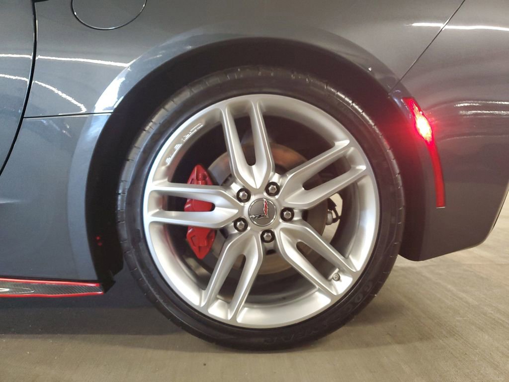 Used 2018 Chevrolet Corvette Stingray Coupe w/ 1LT image 5