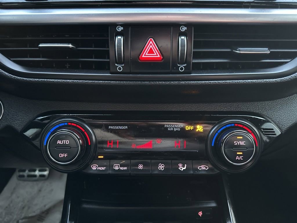 Used 2022 Kia Forte GT-Line w/ GT-Line Premium Package image 26