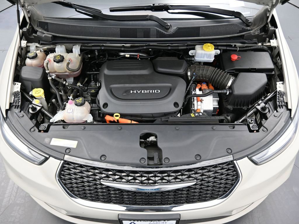 Used 2021 Chrysler Pacifica Limited w/ Premium & Safety Sphere Group image 13