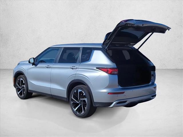 Used 2024 Mitsubishi Outlander SE image 7