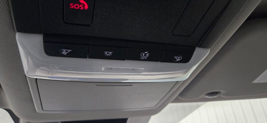 Used 2023 Nissan Rogue SV image 23