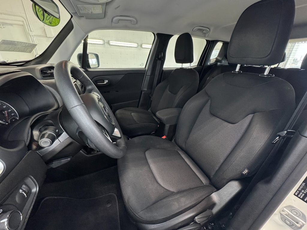 Used 2020 Jeep Renegade Sport FWD image 13