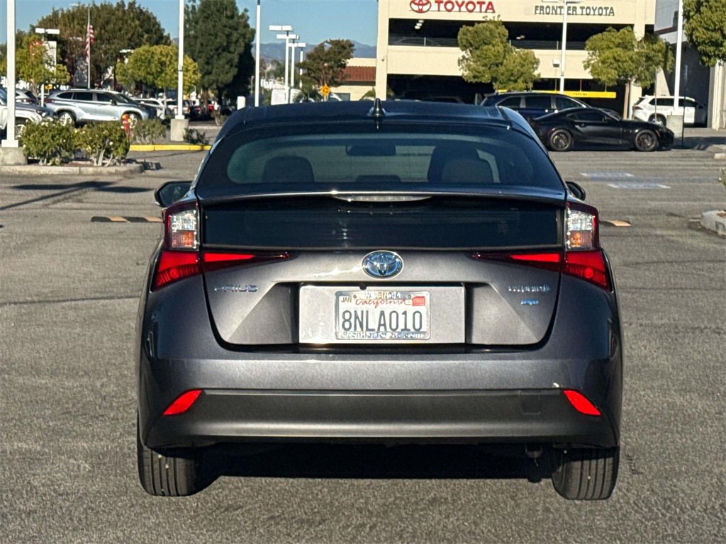 Certified 2020 Toyota Prius L Eco image 4