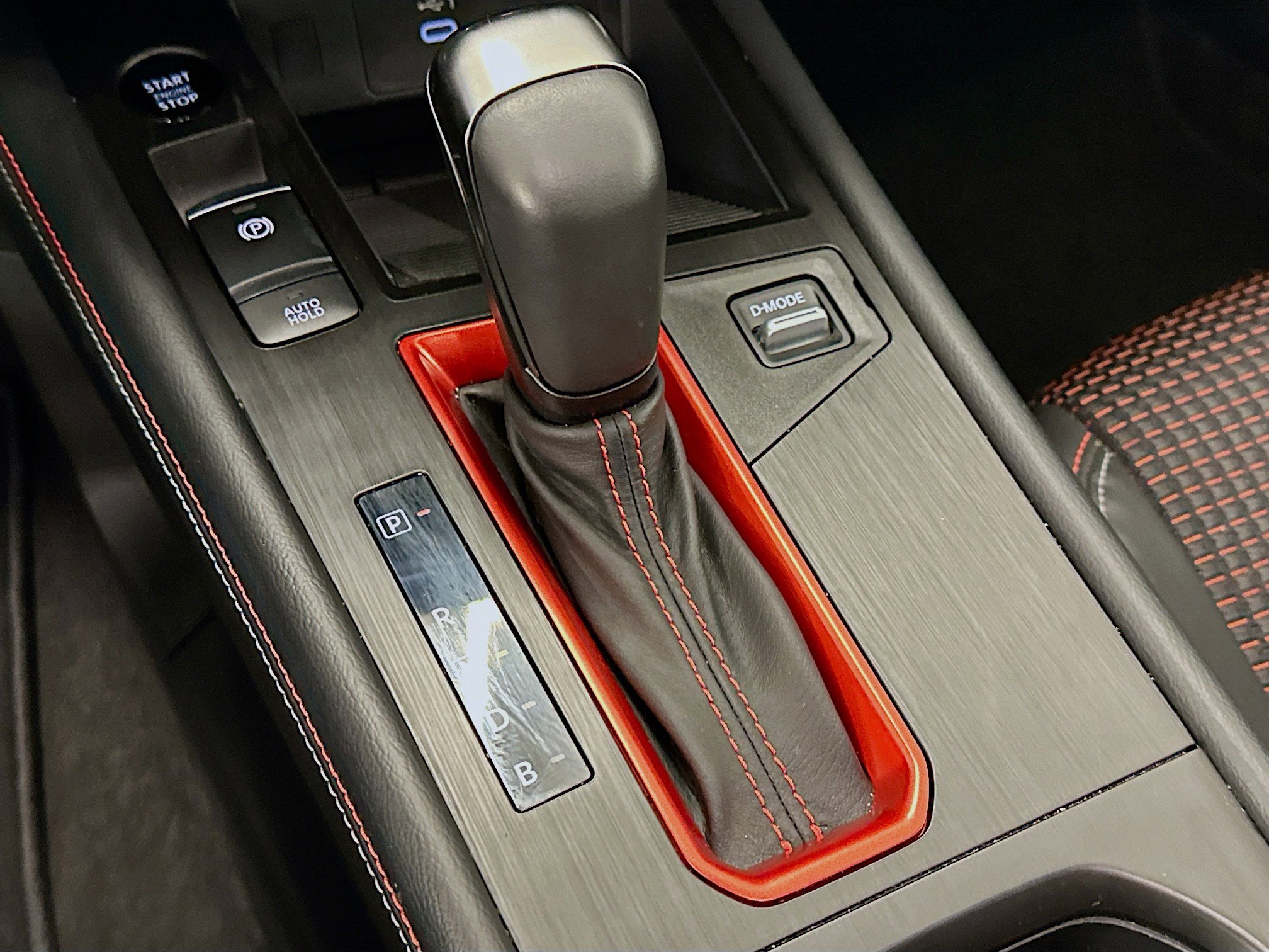 Used 2025 Nissan Kicks SR image 24