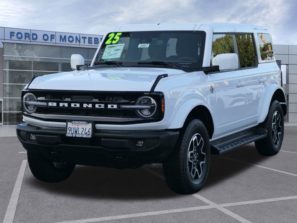 Used 2025 Ford Bronco Outer Banks image 8