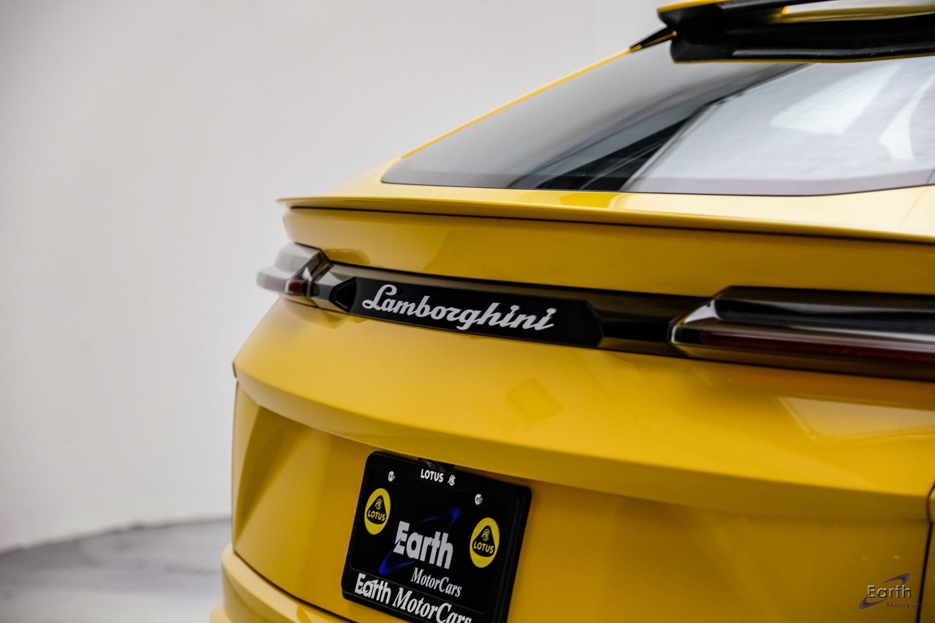 Used 2021 Lamborghini Urus AWD/4WD image 15