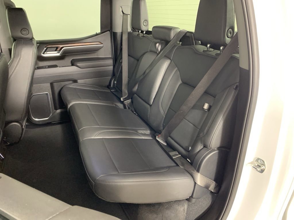 Used 2025 GMC Sierra 1500 SLT AWD/4WD image 32