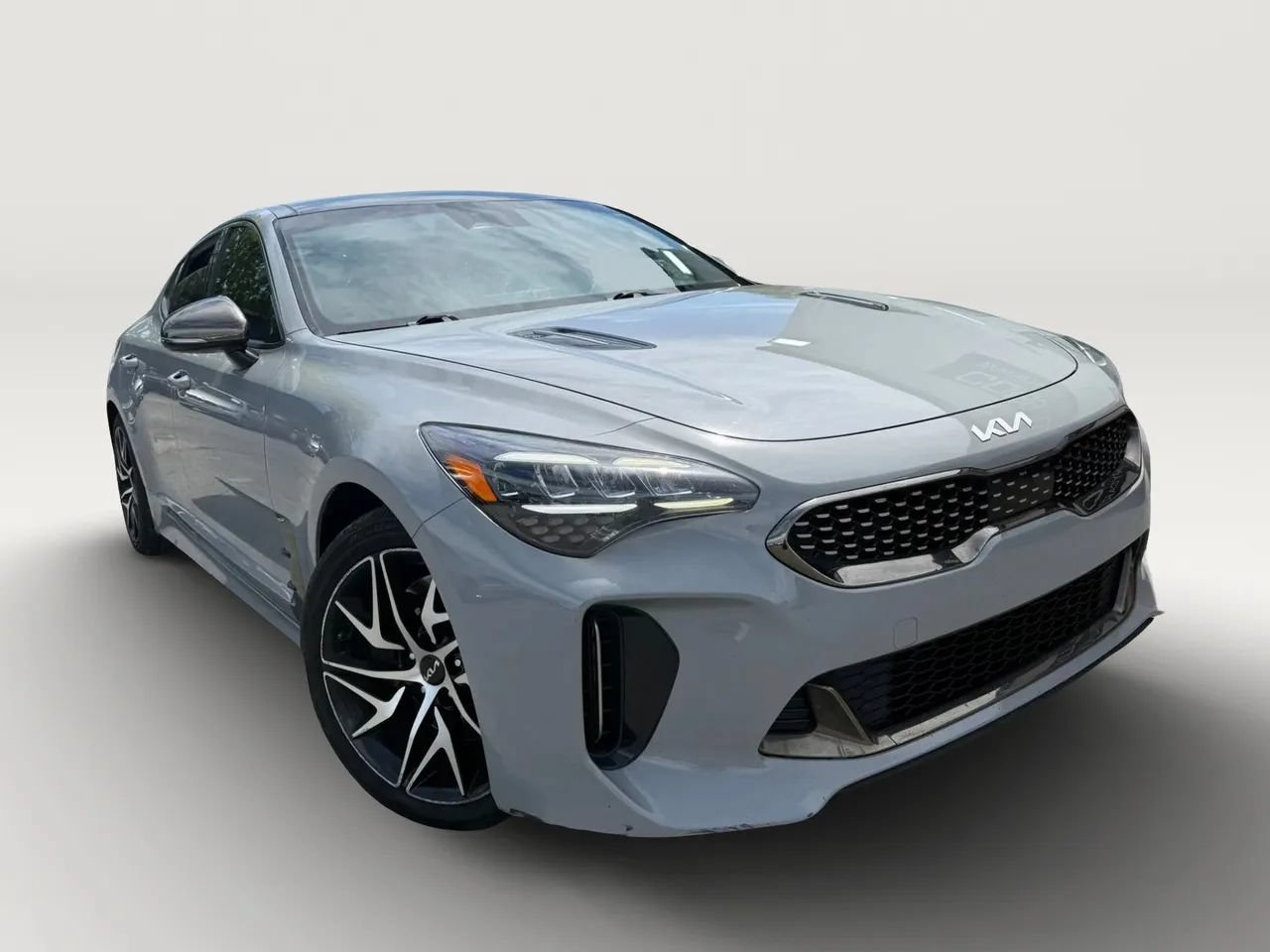 Used 2022 Kia Stinger GT-Line w/ Sun & Sound Package RWD image 3