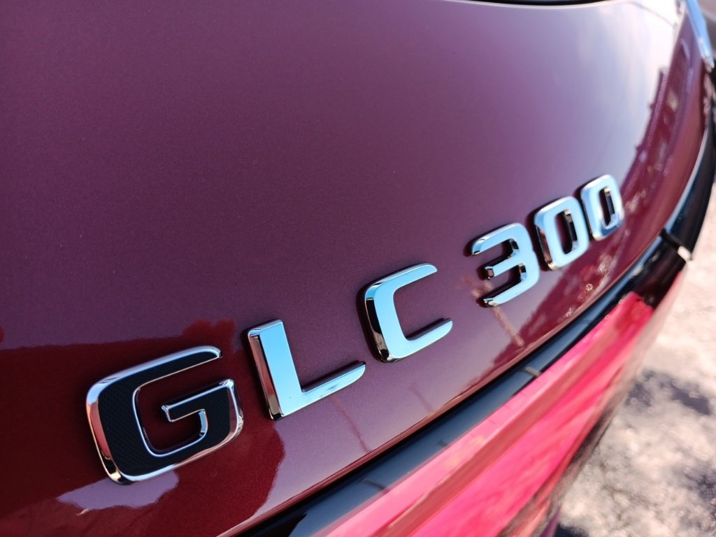 Used 2024 Mercedes-Benz GLC 300 4MATIC image 5