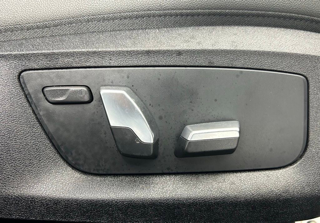 Used 2023 BMW 530i xDrive w/ M Sport Package image 11