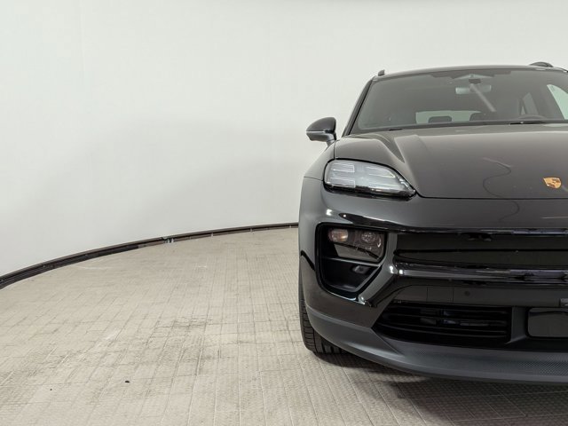 New 2026 Porsche Macan Electric image 12