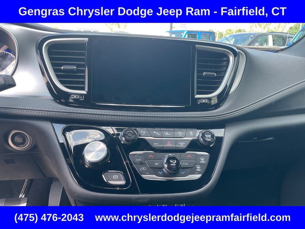 Certified 2024 Chrysler Pacifica Touring-L w/ S Appearance Package AWD/4WD image 63
