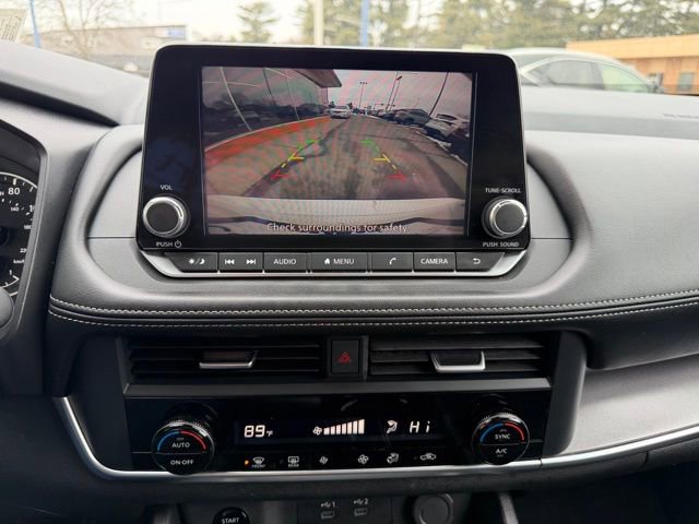 Used 2024 Nissan Rogue SV image 24