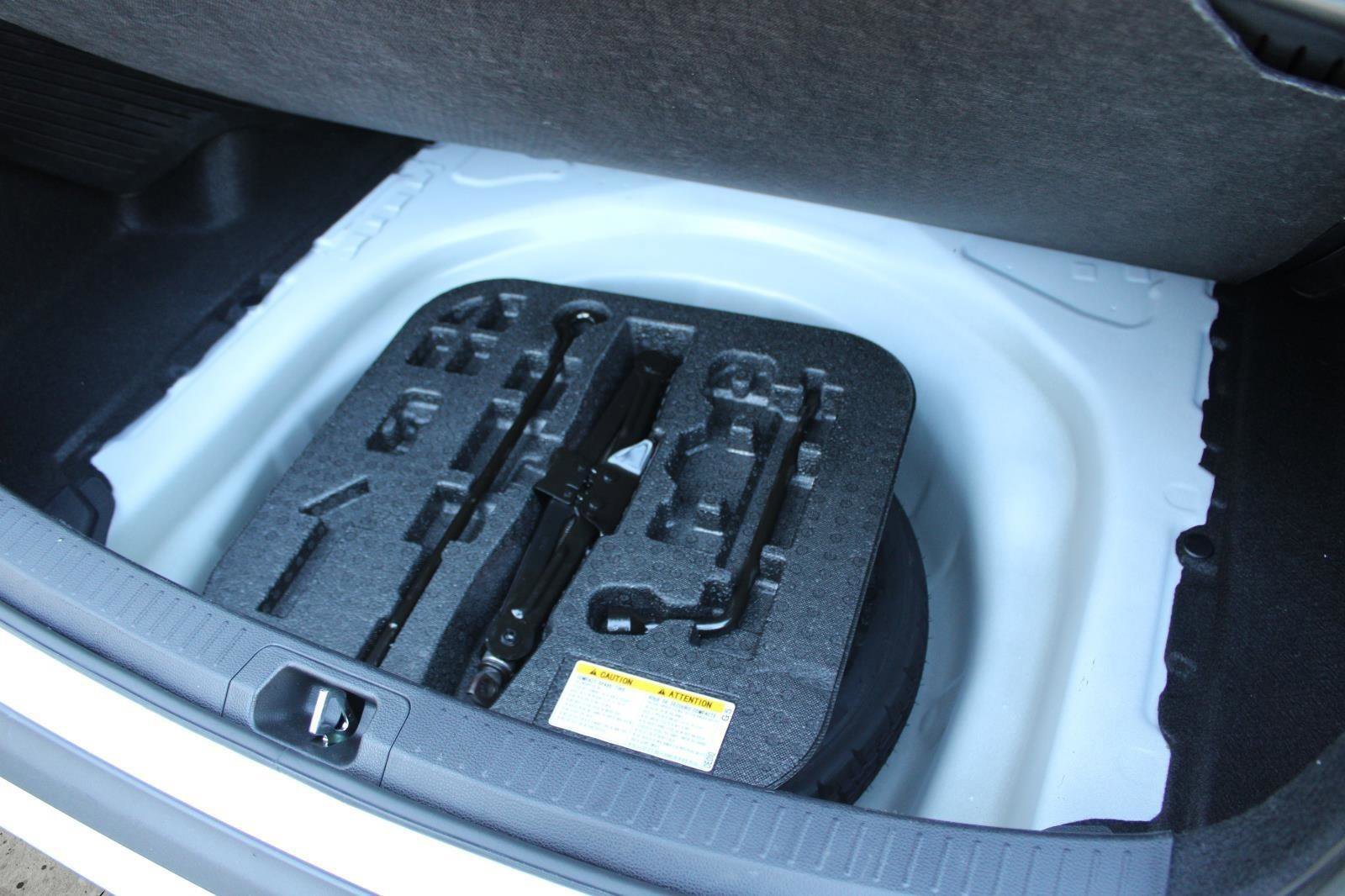 Certified 2024 Toyota Corolla LE image 28