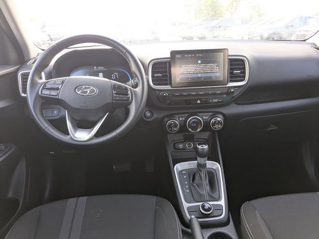 Used 2025 Hyundai Venue SEL FWD image 23