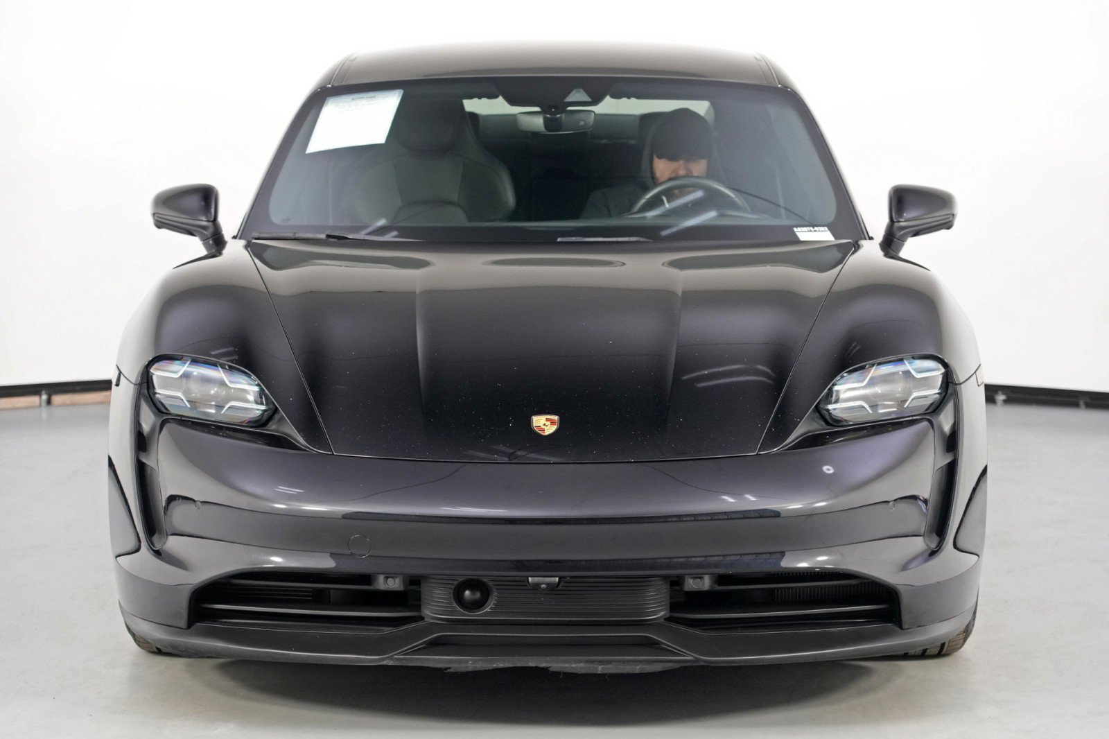 Used 2020 Porsche Taycan 4S image 49