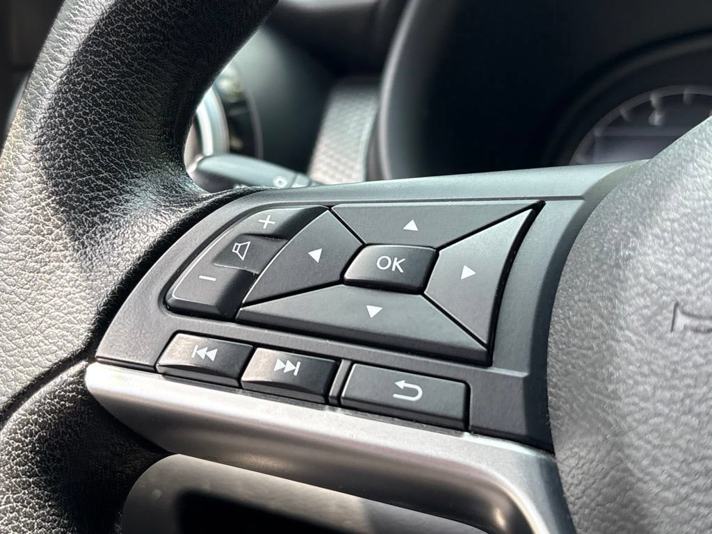 Used 2021 Nissan Kicks SV w/ Exterior Package FWD image 17