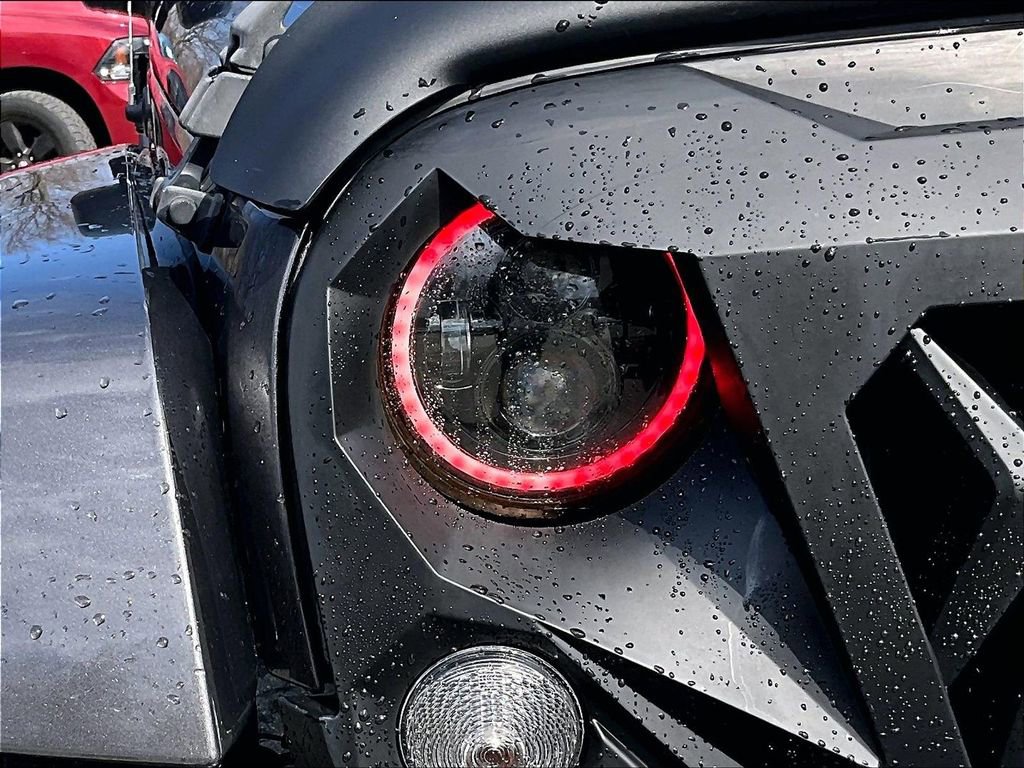 Used 2018 Jeep Wrangler Sport image 26