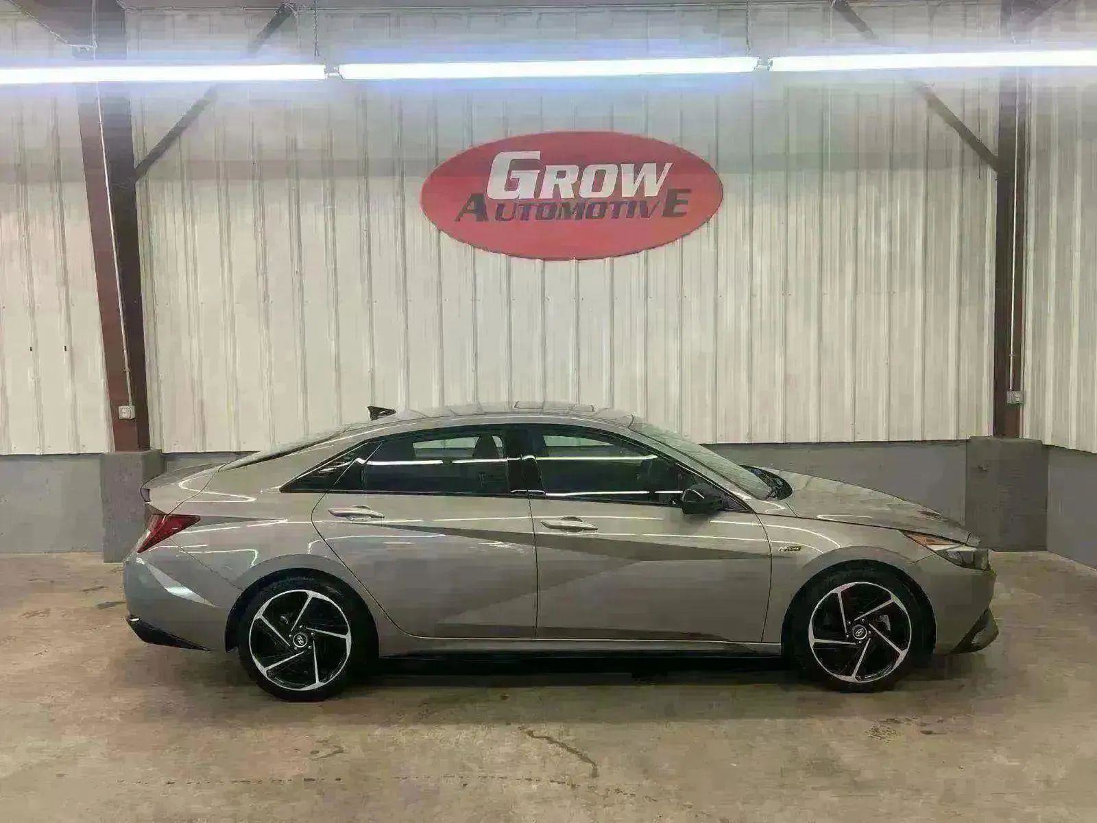 Used 2023 Hyundai Elantra N Line image 11