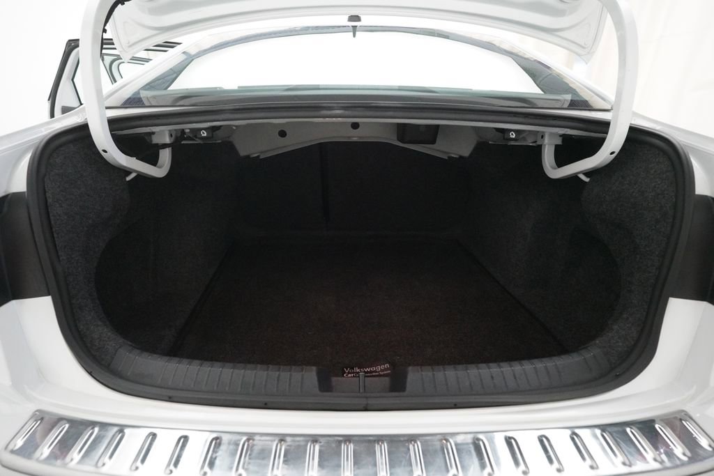 Used 2024 Volkswagen Jetta SEL FWD image 10