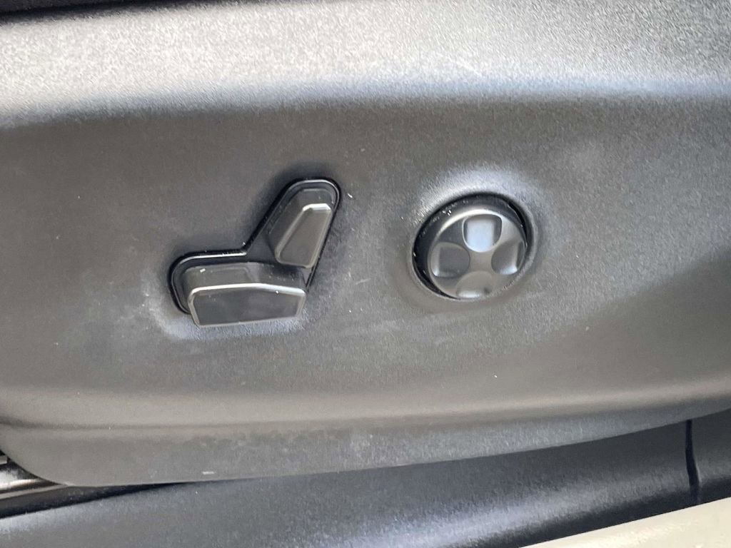 Certified 2021 Chrysler Pacifica Touring-L image 28