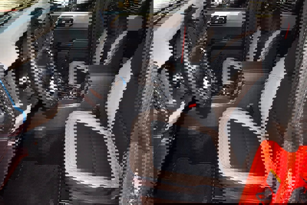 Certified 2024 Ford Bronco Wildtrak AWD/4WD image 13