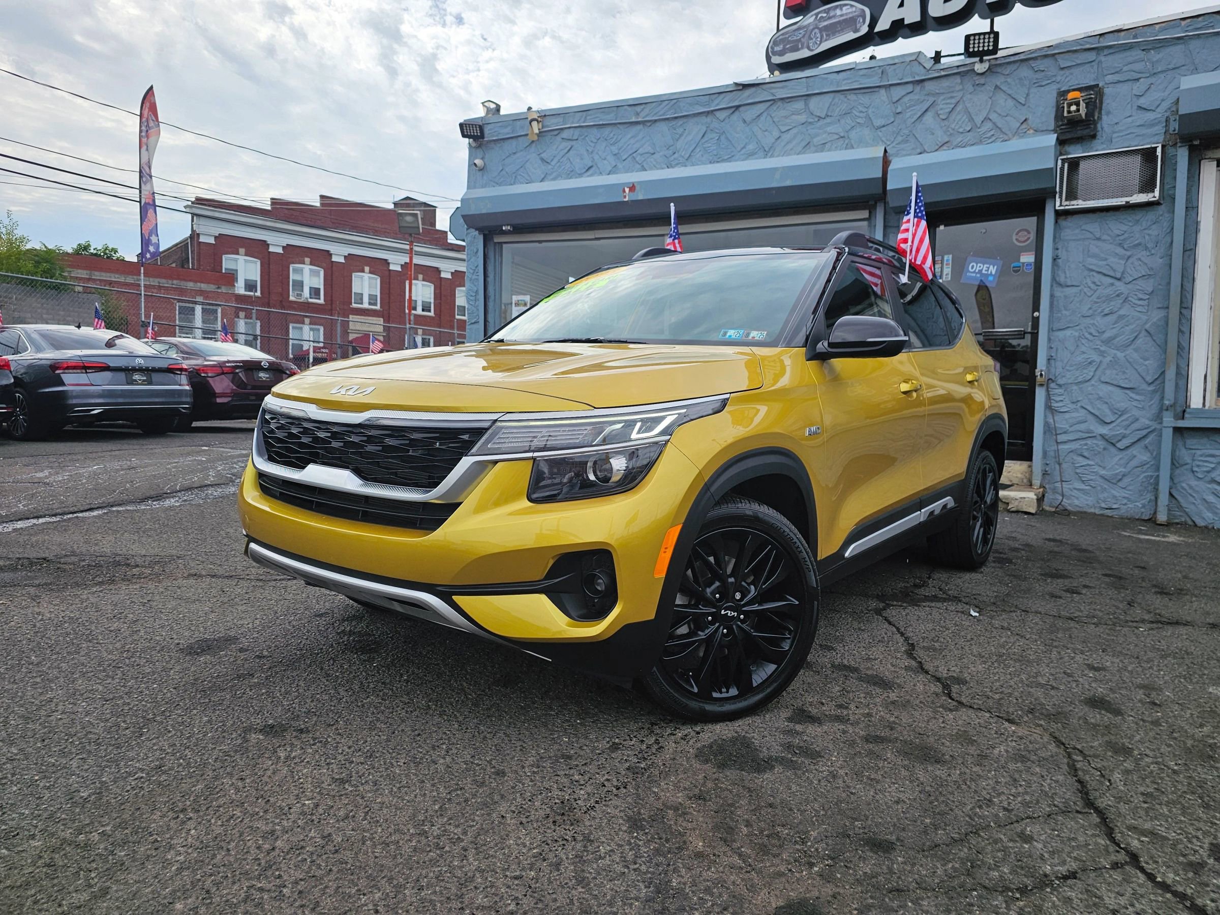 Used 2023 Kia Seltos Nightfall Edition image 3