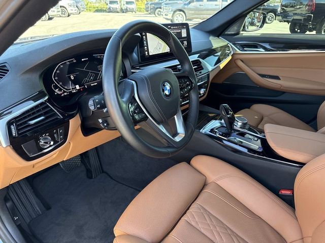 Used 2022 BMW 530e w/ Premium Package image 22