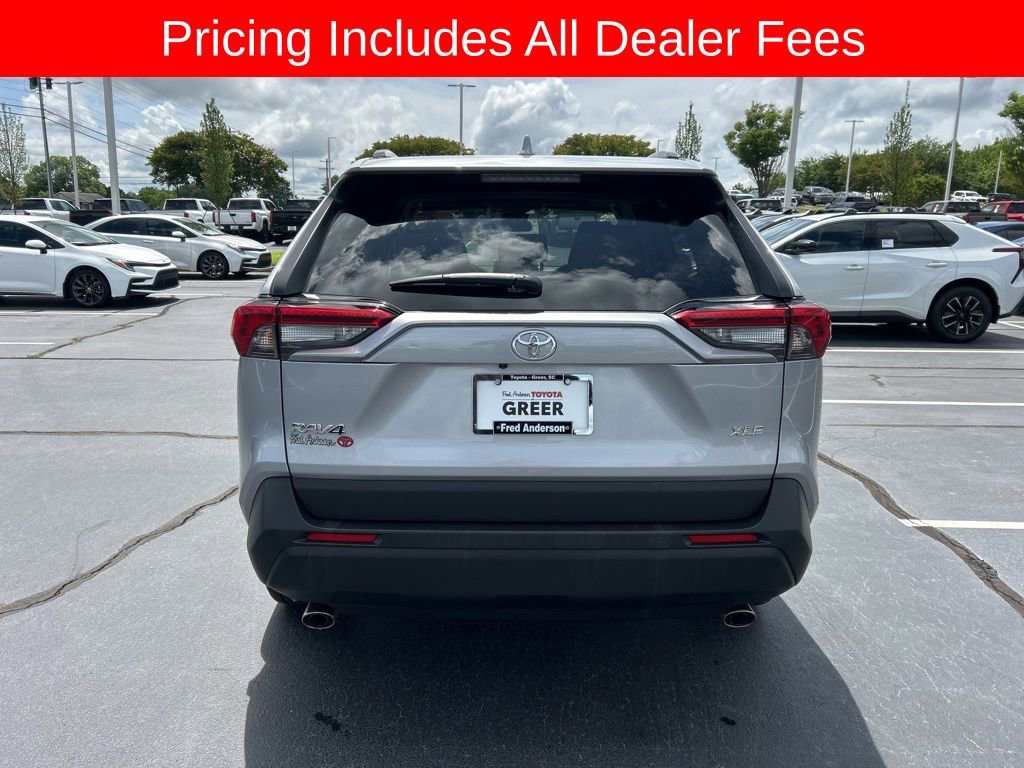 Used 2025 Toyota RAV4 XLE w/ Convenience Package FWD image 19
