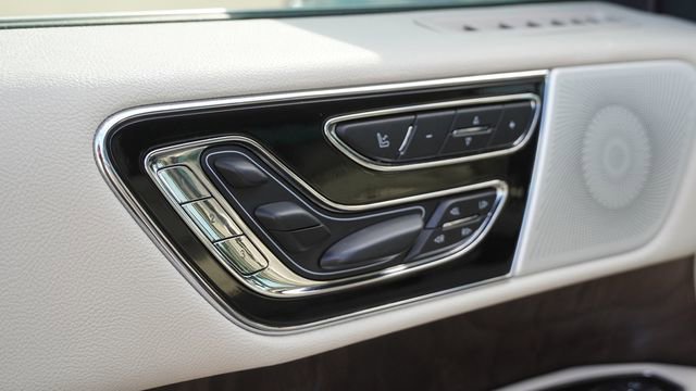 Used 2019 Lincoln Navigator L Reserve AWD/4WD image 23