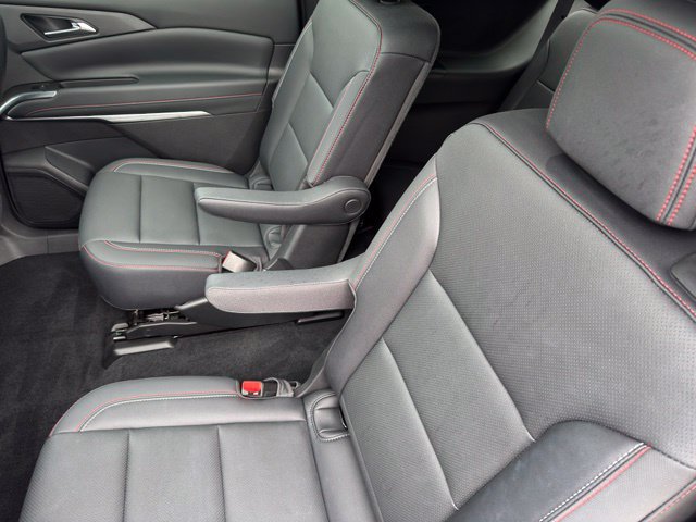 Certified 2025 Chevrolet Traverse Z71 w/ LPO, Floor Liner Package AWD/4WD image 9