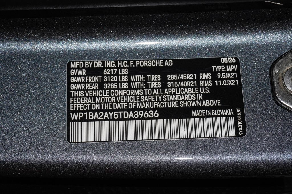 New 2026 Porsche Cayenne Coupe AWD/4WD image 30