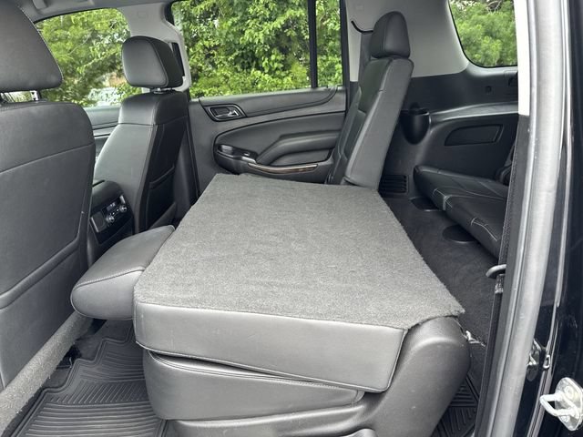 Used 2019 Chevrolet Suburban LT RWD image 13
