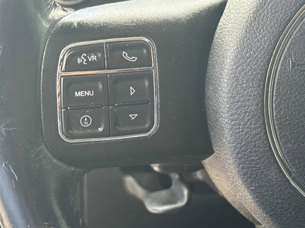 Used 2016 Jeep Wrangler Unlimited Sahara w/ Connectivity Group AWD/4WD image 23
