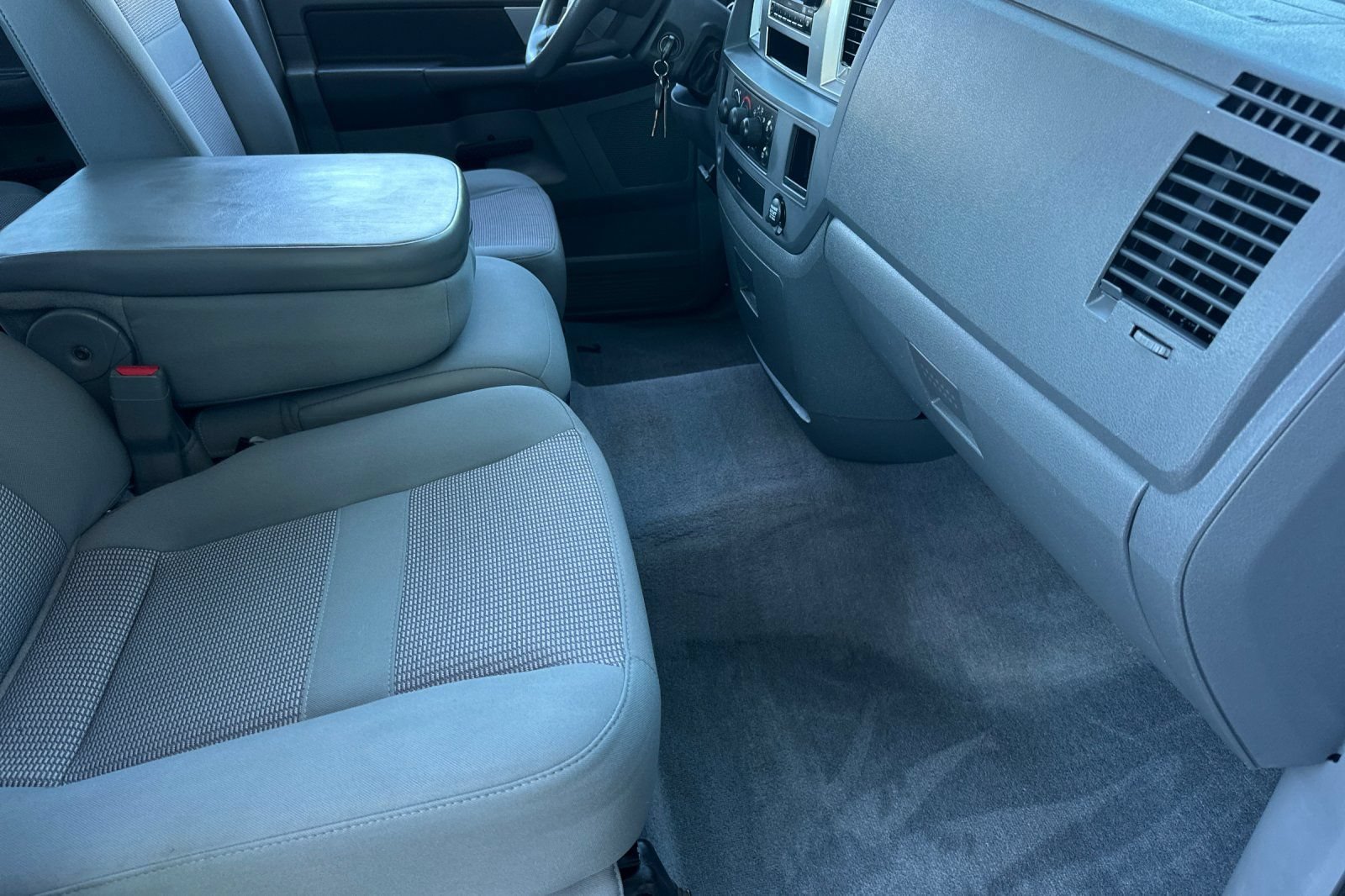 Used 2007 Dodge Ram 2500 Truck SLT w/ Trailer Tow Group RWD image 16