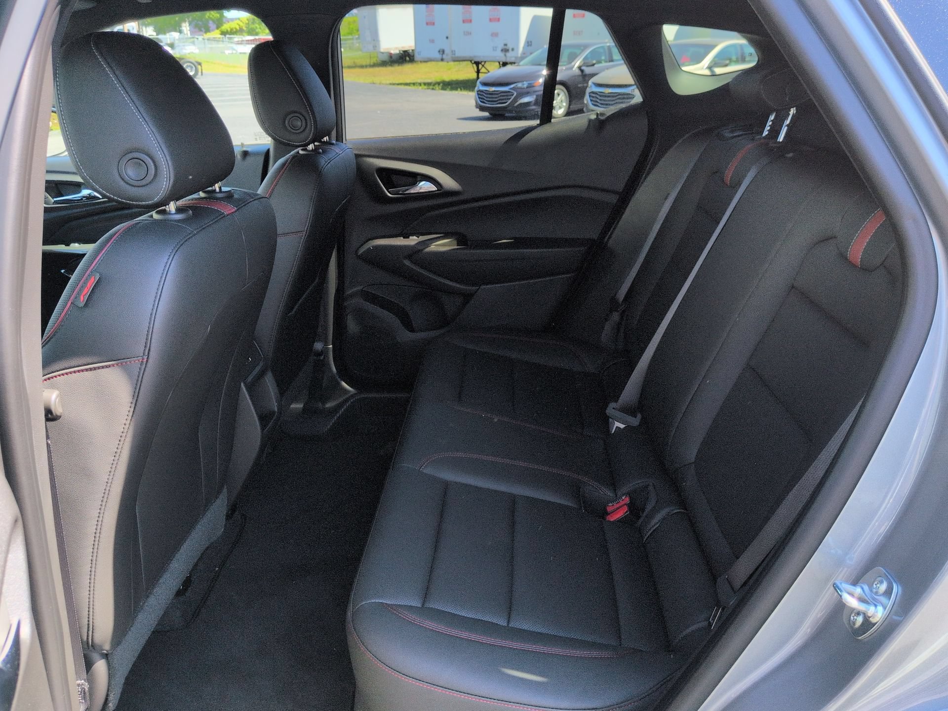 Certified 2025 Chevrolet Trax RS w/ Driver Confidence Package FWD image 23