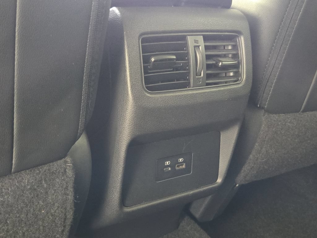 Used 2023 Nissan Rogue SL FWD image 32