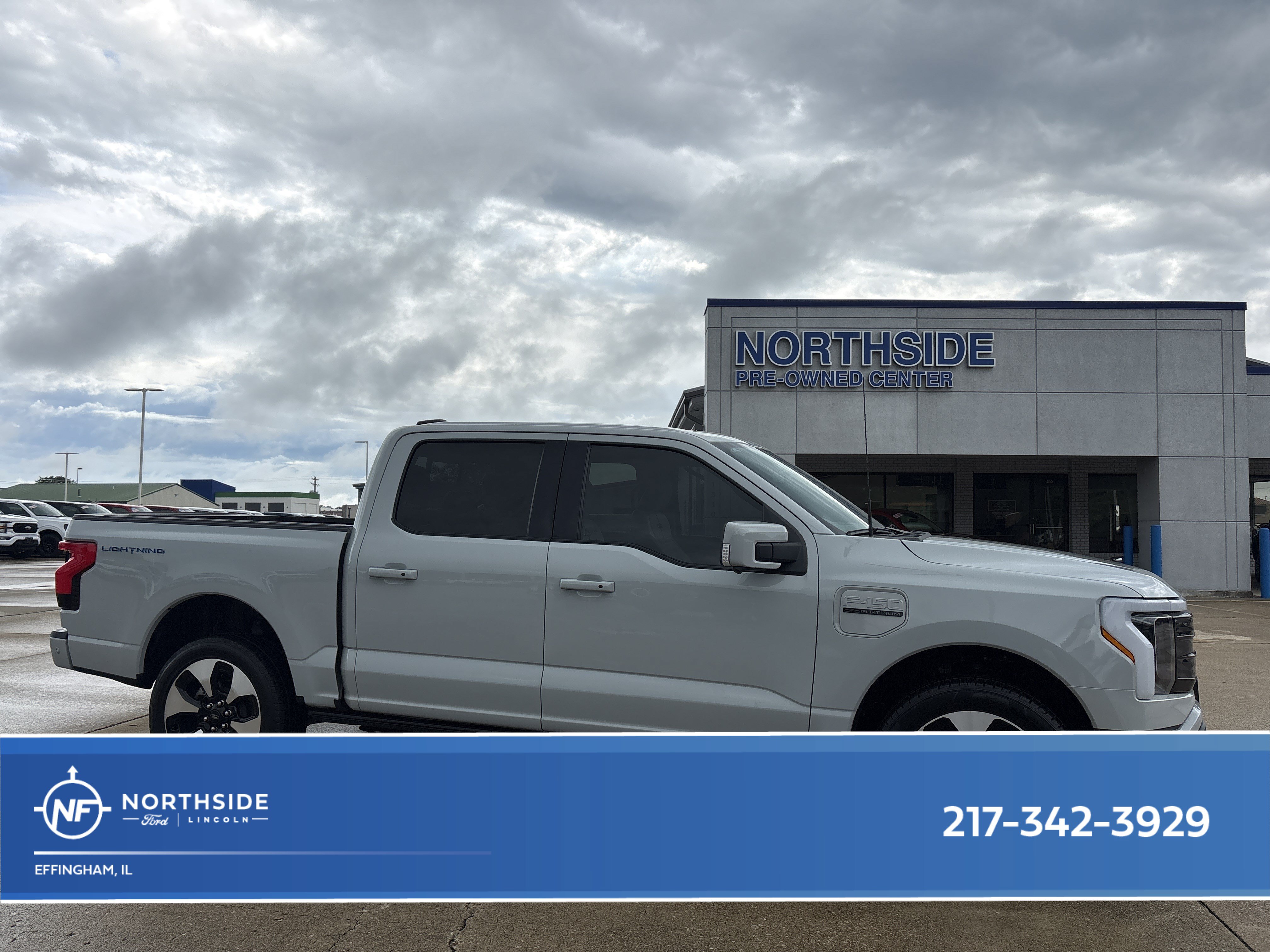 Used 2023 Ford F150 Lightning Platinum AWD/4WD image 1