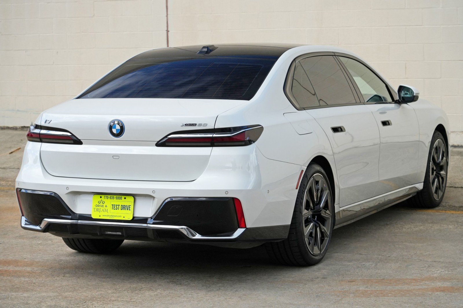 Used 2023 BMW i7 xDrive60 w/ Executive Package 2 AWD/4WD image 64