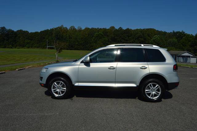 Used 2009 Volkswagen Touareg VR6 image 5