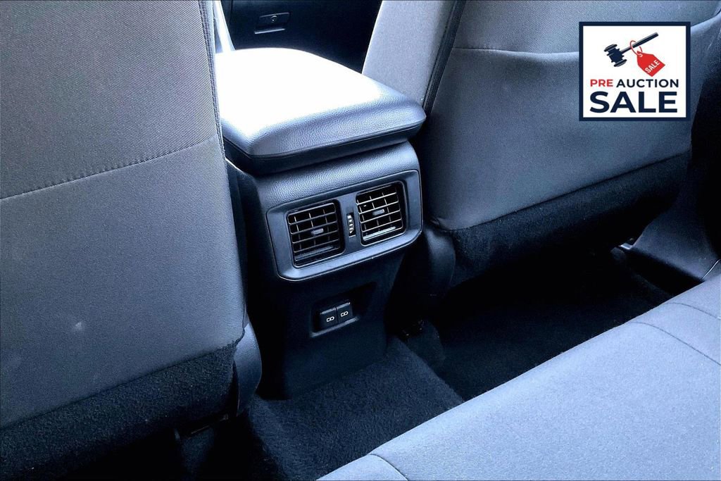 Used 2024 Toyota RAV4 XLE AWD/4WD image 34