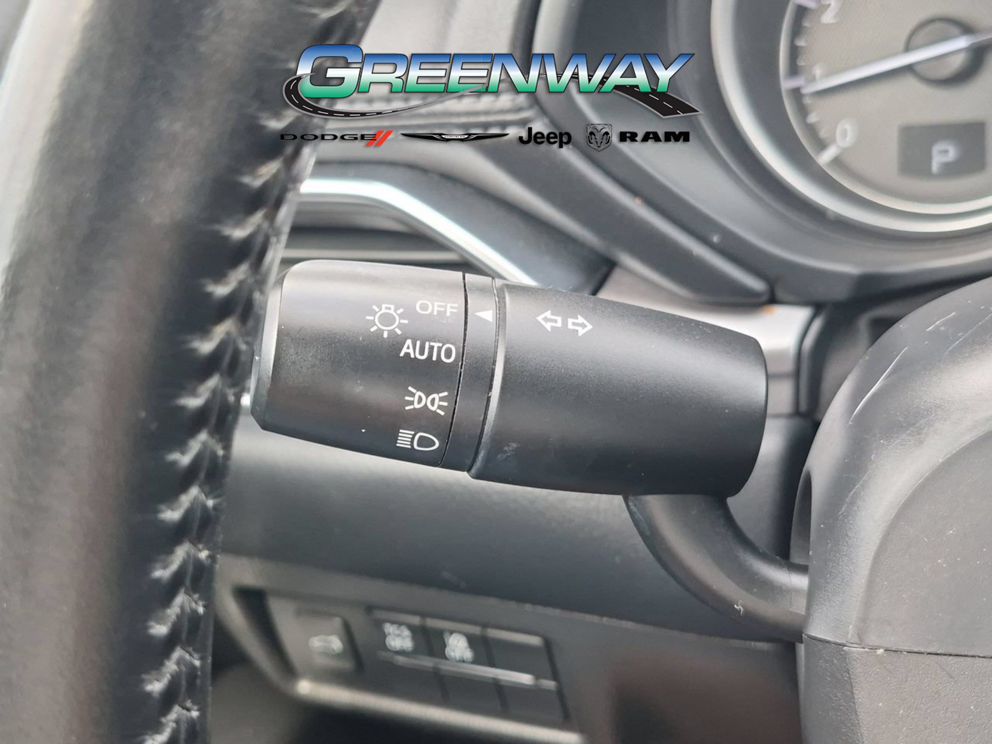 Used 2018 MAZDA CX-5 Touring w/ Preferred Equipment Package FWD image 24