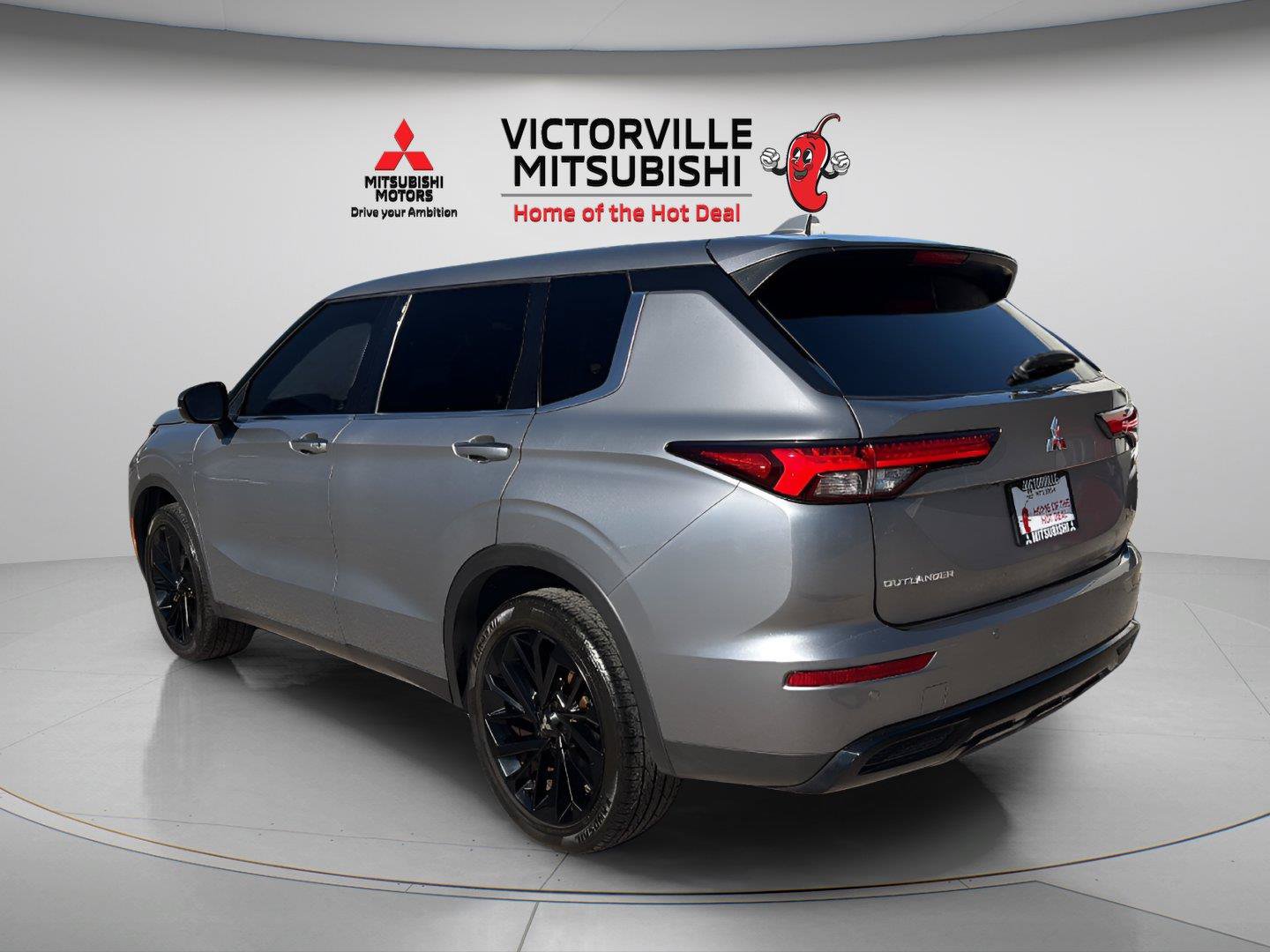 Used 2023 Mitsubishi Outlander SE Black Edition FWD image 5