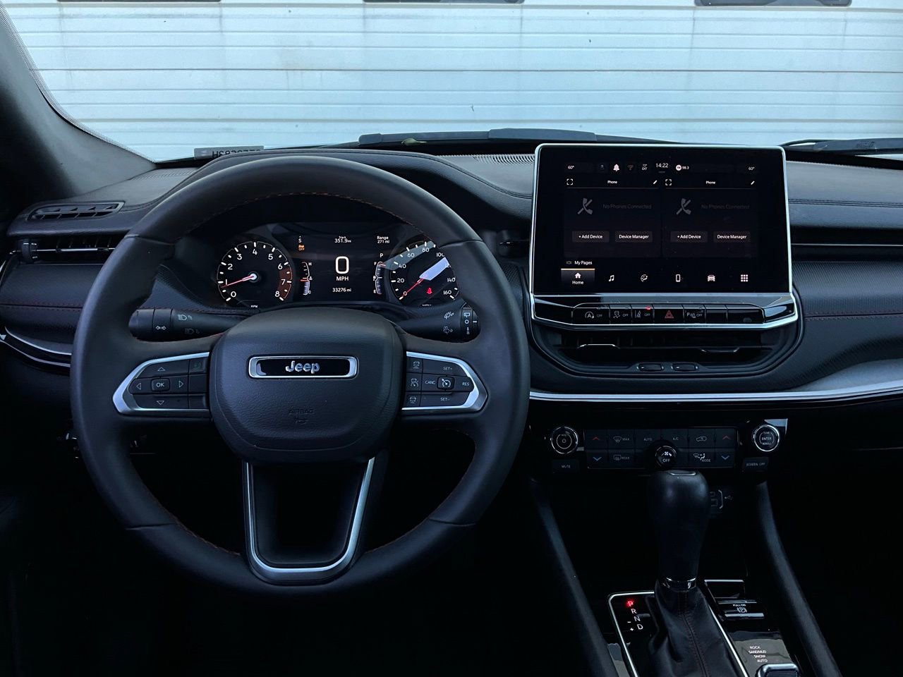 Used 2025 Jeep Compass Trailhawk image 13